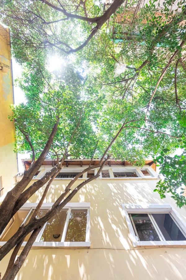 Relax Hostel Tirana Exterior foto