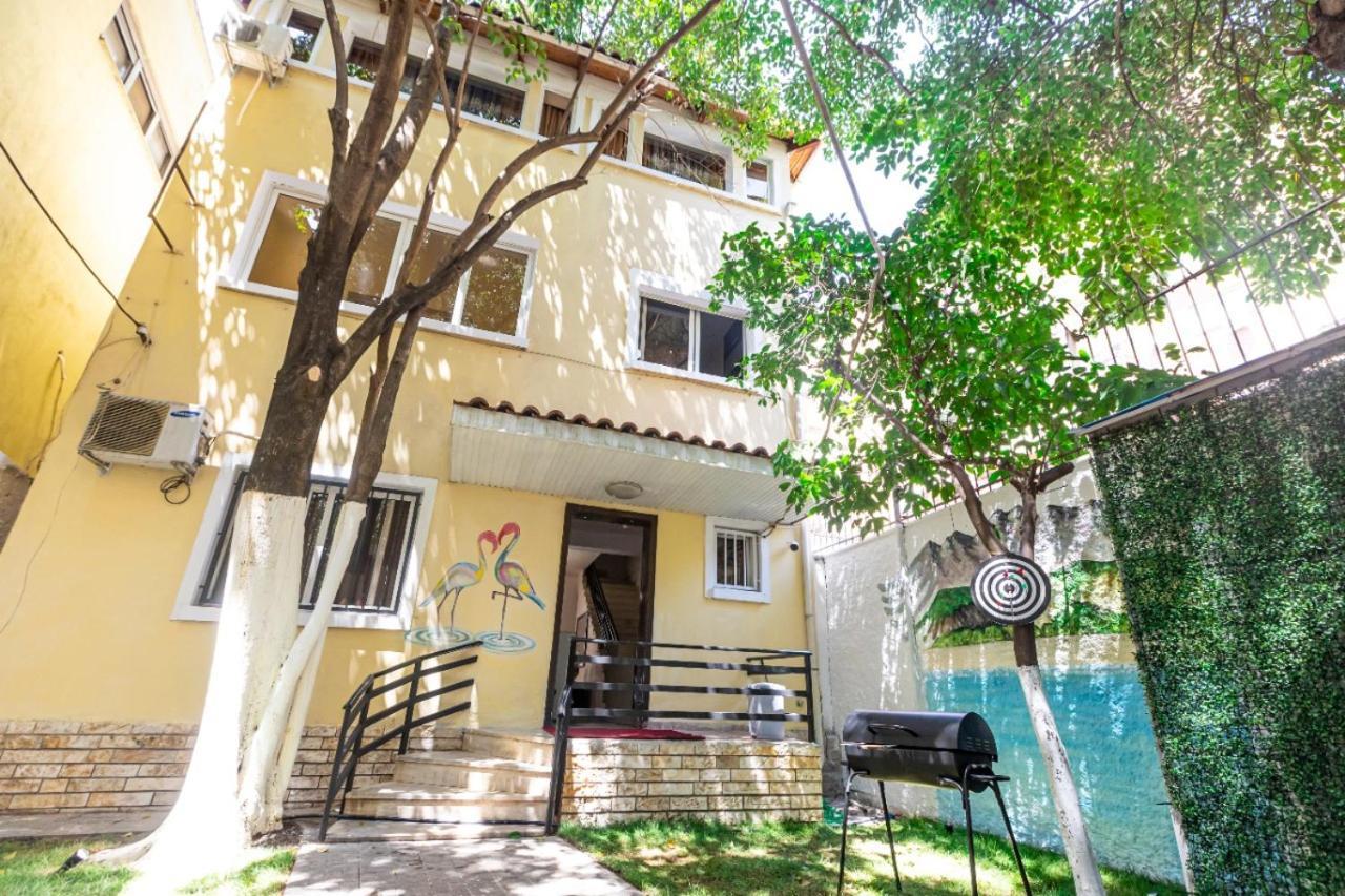 Relax Hostel Tirana Exterior foto